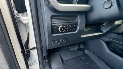 New 2026 Ford F250 Platinum image 32