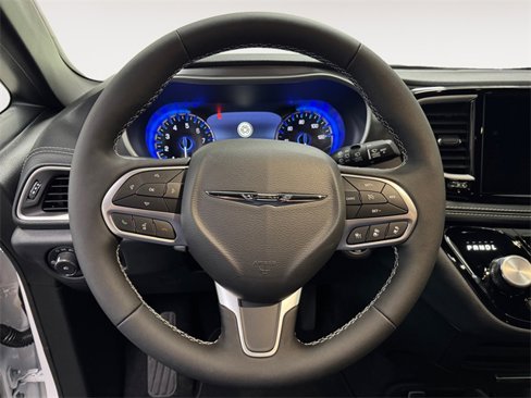 New 2026 Chrysler Pacifica Select image 9