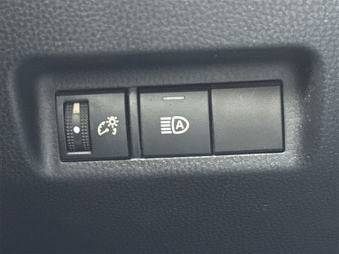 Used 2023 Toyota RAV4 LE image 31