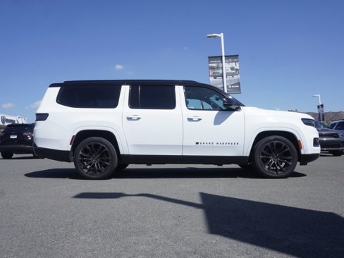 Used 2024 Jeep Grand Wagoneer L Series II Obsidian w/ Quick Order Packagew 28T image 3
