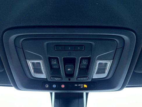 Used 2021 Chevrolet Silverado 2500 High Country w/ Z71 Off-Road Package image 13