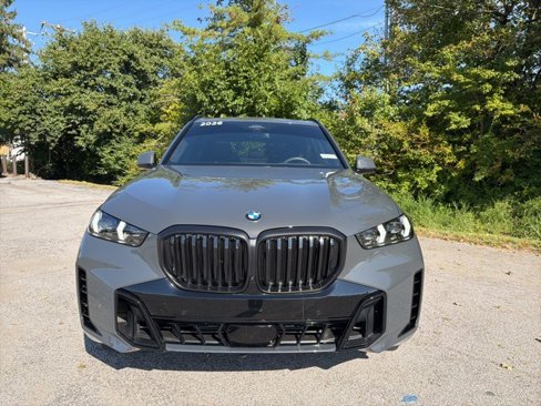 Used 2026 BMW X5 xDrive40i w/ M Sport Package image 2