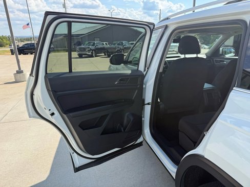 Used 2019 Volkswagen Atlas S w/ Towing Package image 32