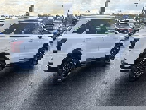 New 2026 Kia Sorento S image 4
