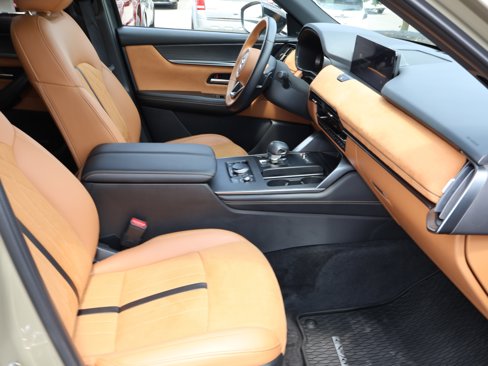 Certified 2025 MAZDA CX-70 3.3 Turbo S w/ Premium Plus image 11