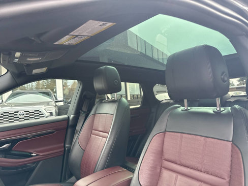 Used 2020 Land Rover Range Rover Evoque R-Dynamic HSE image 34
