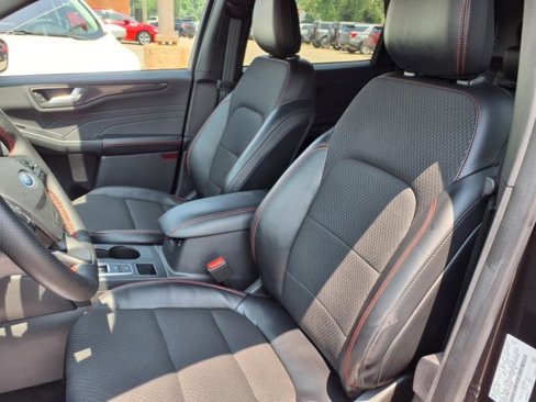 Certified 2023 Ford Escape ST-Line w/ Tech Pack #1 image 5