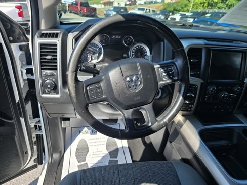 Used 2018 RAM 1500 Big Horn image 13