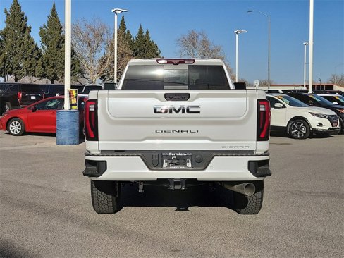 New 2025 GMC Sierra 3500 Denali Ultimate image 9