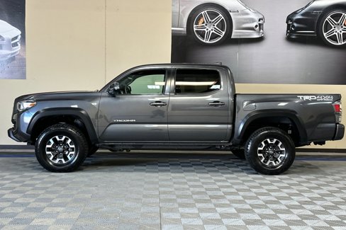 Used 2021 Toyota Tacoma TRD Off-Road image 7