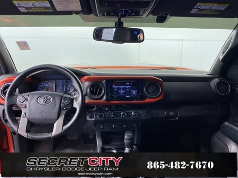 Used 2017 Toyota Tacoma TRD Off-Road w/ Tow Package (A/T) image 28