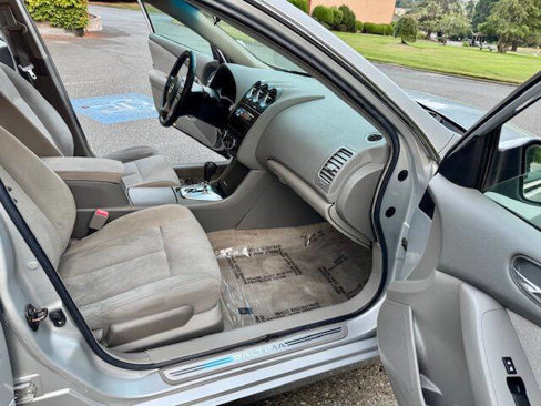 Used 2010 Nissan Altima 2.5 image 24