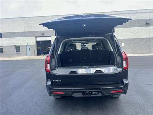 New 2025 Ford Expedition Active image 6