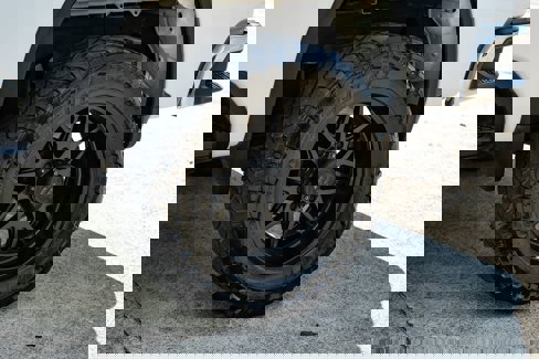 Used 2020 Chevrolet Silverado 2500 LT w/ Z71 Off-Road Package image 48