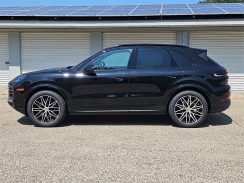 New 2026 Porsche Cayenne image 2