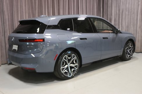 New 2026 BMW iX xDrive45 image 4