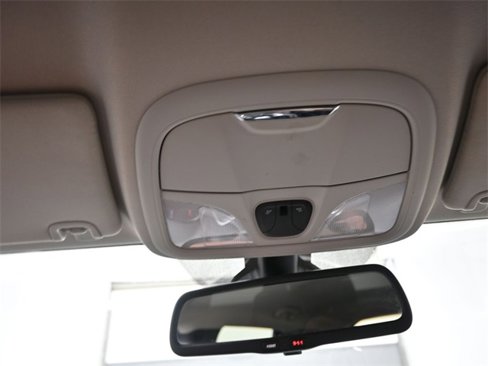 Used 2018 Jeep Cherokee Latitude Plus image 12