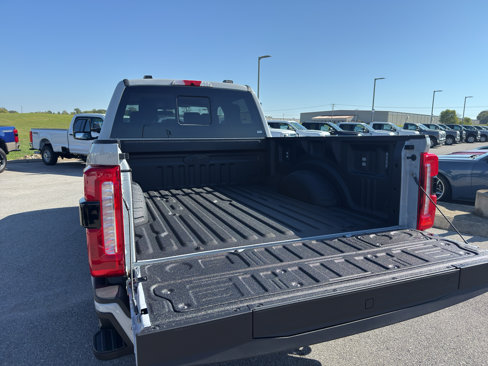New 2026 Ford F250 Lariat w/ Black Appearance Package image 17