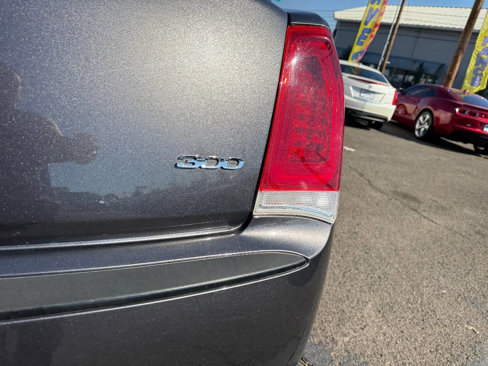 Used 2015 Chrysler 300 Limited image 7