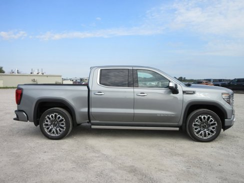 New 2026 GMC Sierra 1500 Denali Ultimate image 3