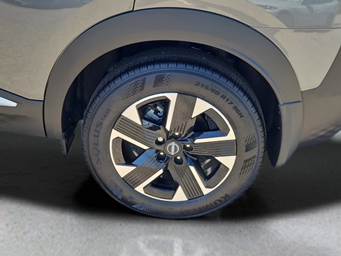 Used 2025 Nissan Kicks SV image 19