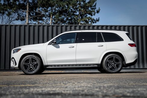 New 2026 Mercedes-Benz GLS 450 4MATIC image 3