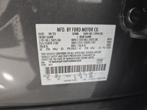 Used 2023 Ford Explorer Limited image 4