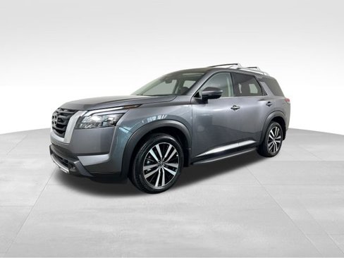 Used 2025 Nissan Pathfinder Platinum w/ Cargo Package image 2