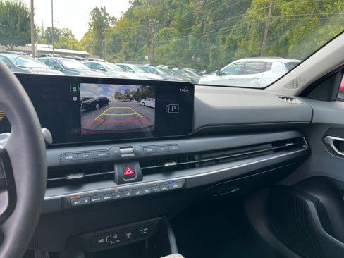 Used 2025 Kia K4 LXS image 17
