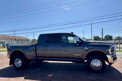 New 2025 RAM 3500 Laramie image 4