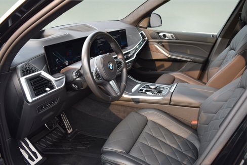 Used 2024 BMW X7 xDrive40i w/ M Sport Package image 11