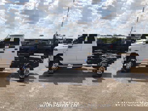 New 2026 RAM 3500 Tradesman image 4
