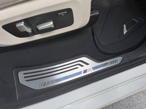 Used 2025 BMW X7 xDrive40i w/ M Sport Package image 45