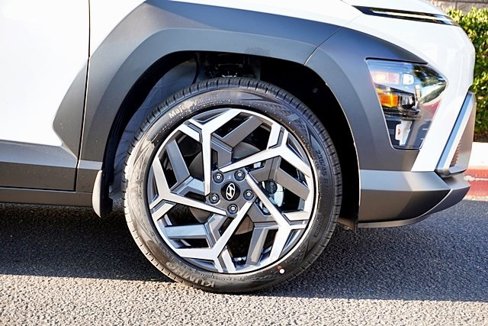 New 2026 Hyundai Kona SEL Premium image 8