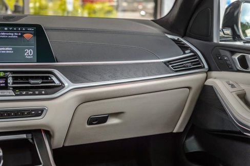 Used 2022 BMW X7 xDrive40i w/ M Sport Package image 33