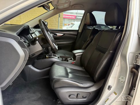 Used 2018 Nissan Rogue SL image 17