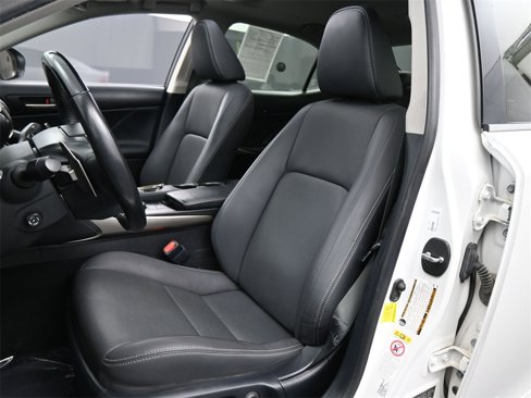 Used 2019 Lexus IS 300 image 17