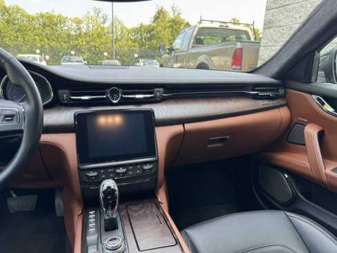 Used 2018 Maserati Quattroporte S GranLusso image 23