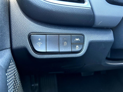 Used 2022 Kia Seltos LX image 25