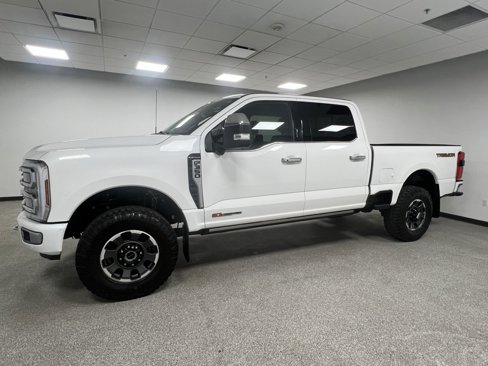 Used 2024 Ford F350 Platinum w/ Tremor Off-Road Package image 7