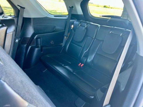 Used 2021 Ford Explorer XLT w/ Equipment Group 202A image 19