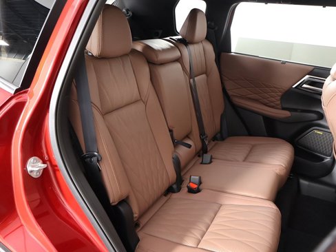 New 2025 Mitsubishi Outlander SEL image 39