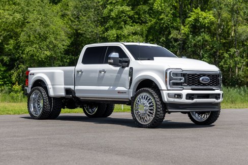 Used 2025 Ford F450 Platinum w/ Platinum Plus Package image 6