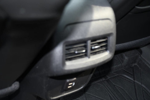 Used 2023 Chevrolet Equinox RS image 17