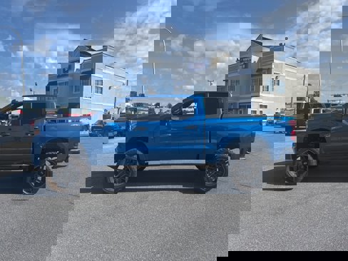 Used 2022 Chevrolet Silverado 1500 Custom image 1