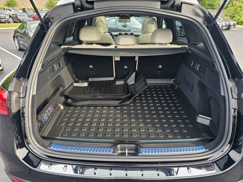 Certified 2025 Mercedes-Benz GLC 300 4MATIC image 11