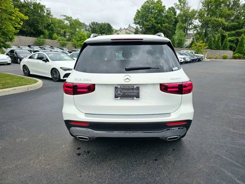 New 2026 Mercedes-Benz GLB 250 4MATIC image 8