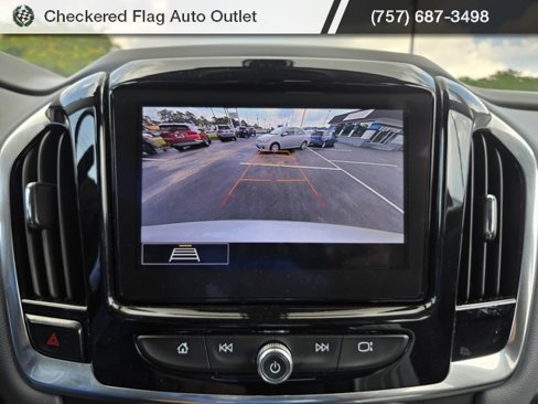 Used 2020 Chevrolet Traverse LT image 32