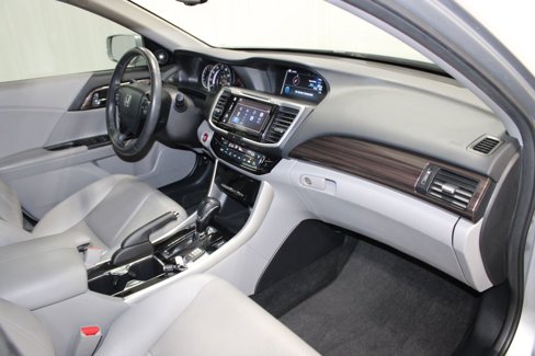 Used 2017 Honda Accord EX-L image 21