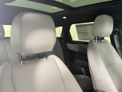 Used 2026 Land Rover Range Rover Velar S image 27